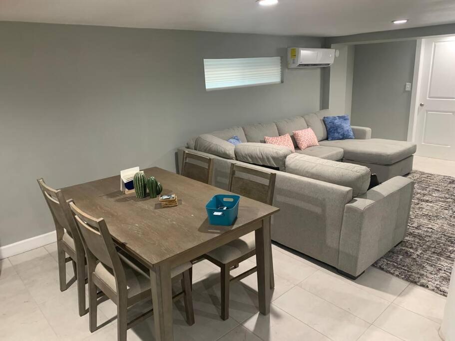 Stylish Basement Studio In Central El Paso - Very Spacious 외부 사진